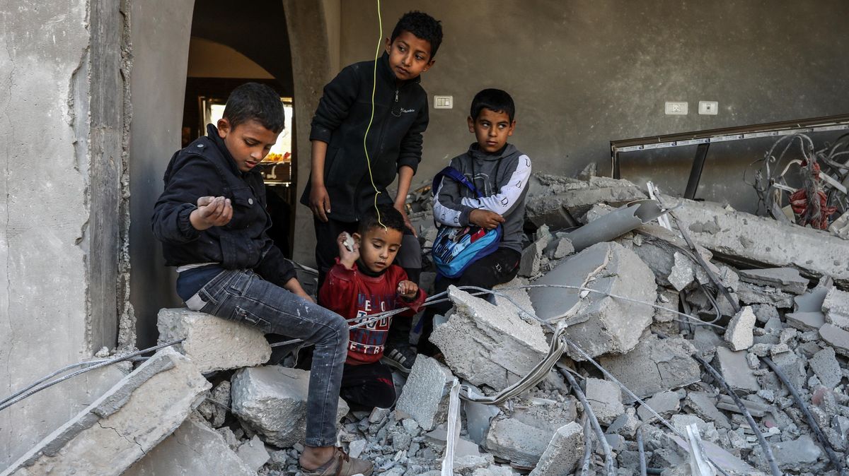 Rada bezpečnosti OSN poprvé vyzvala k příměří v Pásmu Gazy. USA se zdržely